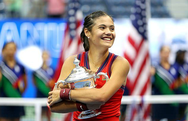 Tay vợt 18 tuổi Emma Raducanu vô địch giải quần vợt Mỹ mở rộng 2021