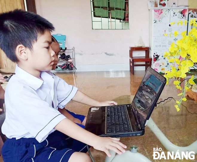 Phòng tránh rủi ro cho trẻ khi học trực tuyến