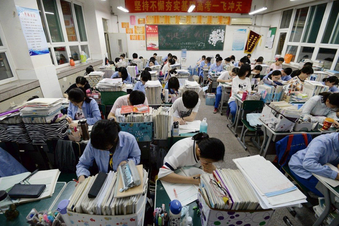 Trung Quốc tiên phong kiểm soát học thêm