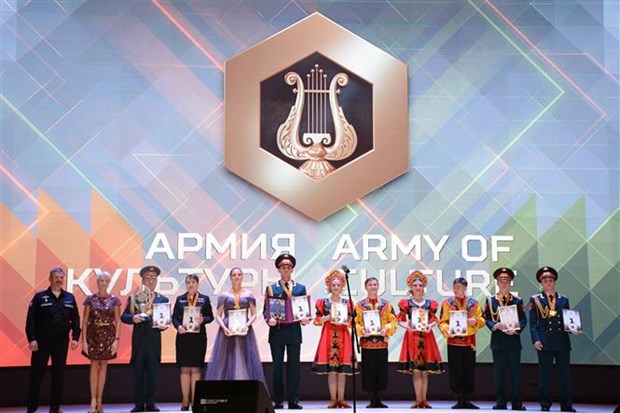 At the award ceremony of the “Army of Culture” contest (Photo: VNA)