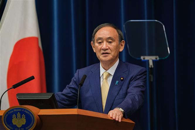 Thủ tướng Nhật Bản Suga Yoshihide phát biểu tại cuộc họp báo ở Tokyo ngày 8/7/2021. Ảnh: AFP/TTXVN