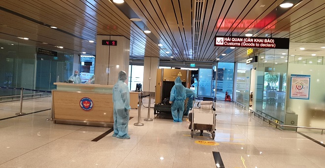 Quy trình đón khách nhập cảnh được sân bay Vân Đồn áp dụng các biện pháp an toàn phòng dịch mức độ cao nhất.
