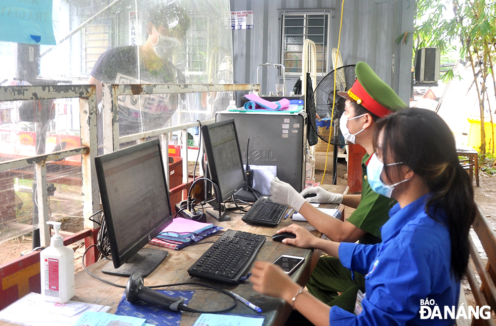  The force on duty at a checkpoint on National Highway 14B in Hoa Nhon Commune always do their best to fulfill their assigned tasks with a high level of responsibility. 