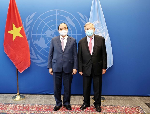 President Nguyen Xuan Phuc (L) and UN Secretary-General Antonio Guterres (Photo: VNA)