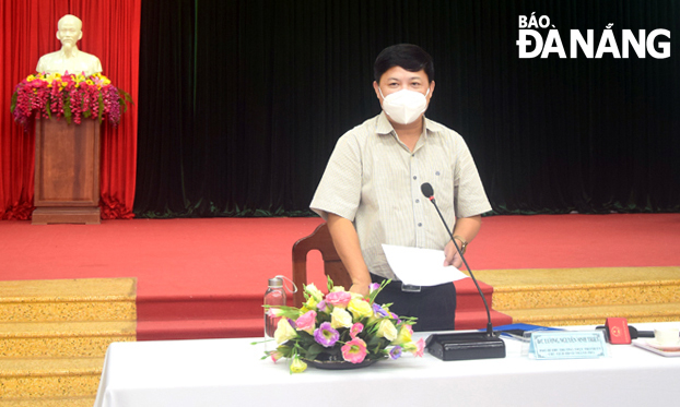 Municipal Peoples Council Chairman Luong Nguyen Minh Triet addressing the Wednesday’s meeting. Photo: TRONG HUY