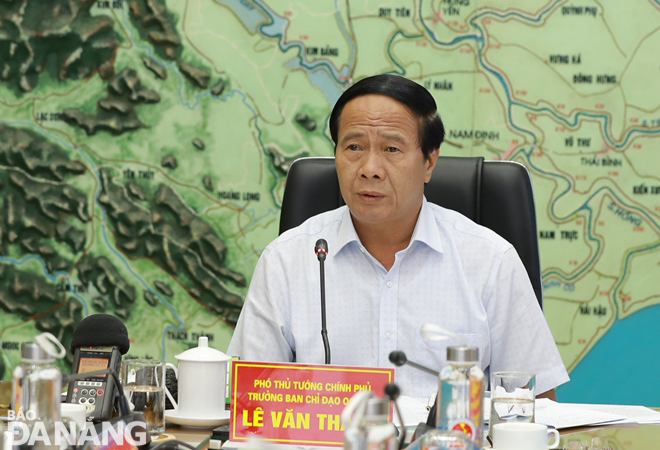 Phó Thủ tướng Lê Văn Thành phát biểu chỉ đạo ứng phó bão số 6. Ảnh: Tổng cục Phòng chống thiên tai.