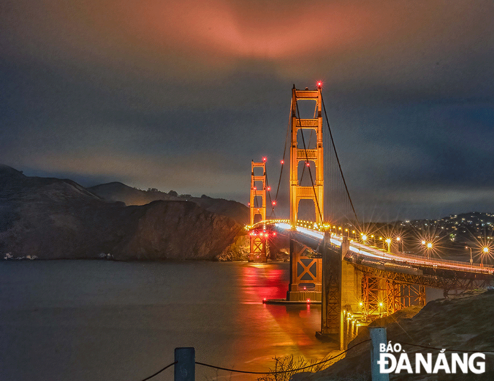 Cầu Cổng Vàng ở San Francisco.	