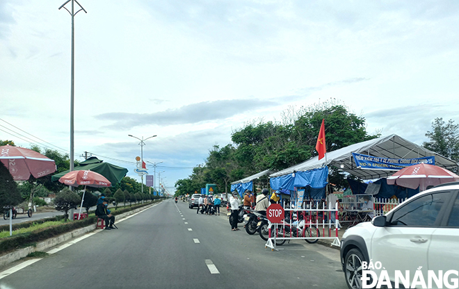 Chốt kiểm soát ra/ vào Đà Nẵng trên địa bàn quận Ngũ Hành Sơn. Ảnh minh họa