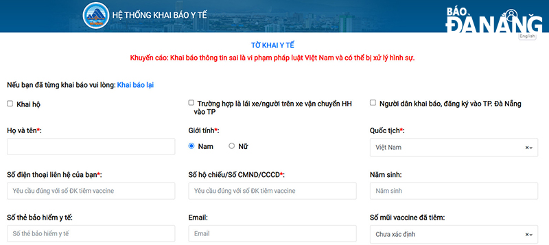 Người dân khai báo thông tin có thể lựa chọn 1 trong 3 cách khác nhau. Trong ảnh: Một cách để khai báo thông tin khi vào, ra thành phố. Ảnh: NHẬT HẠ.