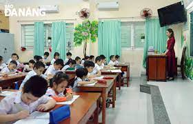 Giáo dục lịch sử Đảng bộ quận Hải Châu  trong trường học