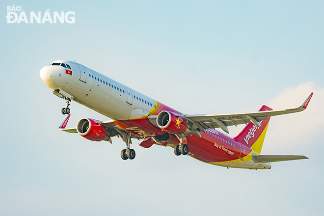Cục Hàng không Việt Nam đang xin ý kiến các địa phương khôi phục lại là 385 chuyến bay khứ hồi/ngày. Ảnh: PHƯƠNG UYÊN