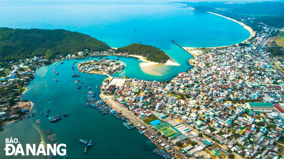 The Sa Huynh fishing port full of fishing boats