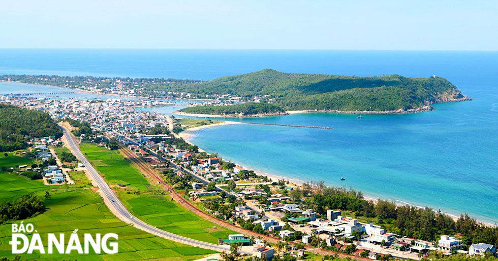 An overview of the Sa Huynh Beach from above