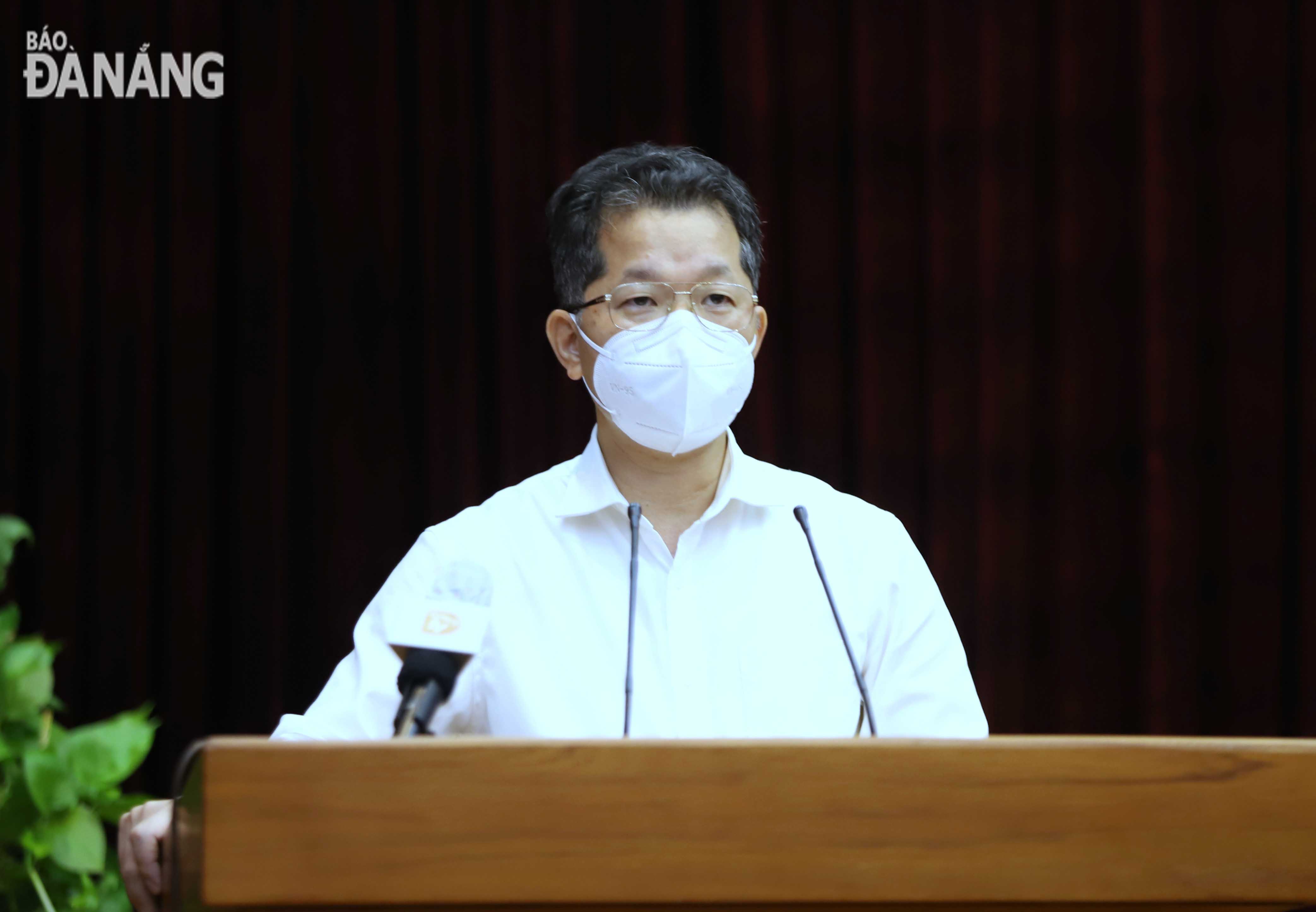 Bí thư Thành ủy Nguyễn Văn Quảng phát biểu chỉ đạo tại hội nghị. Ảnh NGỌC PHÚ