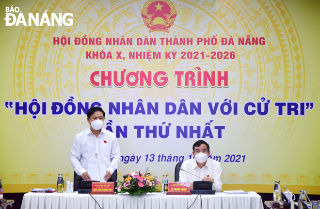 Chủ tịch HĐND thành phố Lương Nguyễn Minh Triết phát biểu kết luận Chương trình. Ảnh: TRỌNG HUY