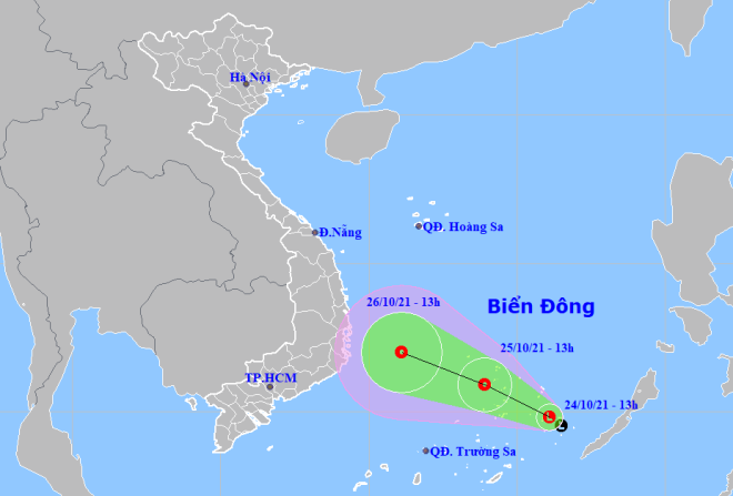 The expected track of the tropical disturbance with the potential to become a tropical depression.  (Source: Viet Nam’s National Centre for Hydro-Meteorological Forecasting)