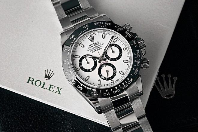 Đồng hồ Rolex sang trọng.