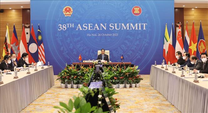 Thủ tướng Phạm Minh Chính tham dự Hội nghị cấp cao ASEAN lần thứ 38 tại điểm cầu Hà Nội. Ảnh: Dương Giang/TTXVN