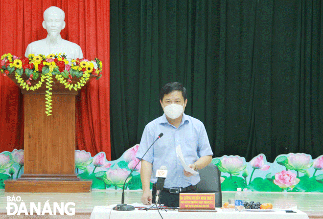Phó Bí thư Thường trực Thành ủy Lương Nguyễn Minh Triết phát biểu kết luận tại buổi làm việc. Ảnh: TRỌNG HÙNG