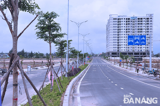 The bridge approach features very nice design. Photo: THANH LAN