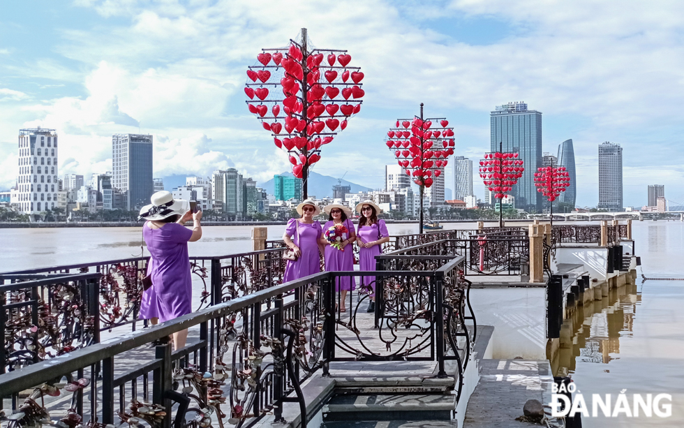 People took advantage of favourable weather to take photos.