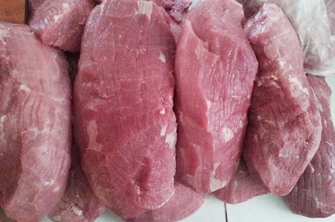 Chả bò Bà Tâm được làm từ thịt bò loại 1 nguyên chất 100%.