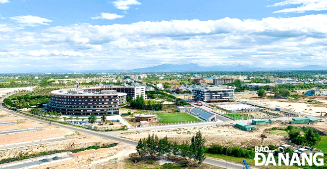 Da Nang has great potential to attract foreign investors into information technology and hi-technology projects. IN THE PHOTO: A view from FPT Danang Urban Area located in Ngu Hanh Son District. Photo: TRIEU TUNG