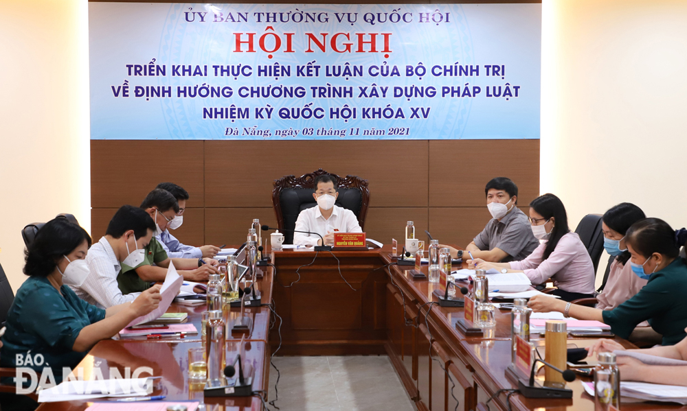 Bí thư Thành ủy Nguyễn Văn Quảng cùng các đại biểu dự hội nghị tại điểm cầu thành phố Đà Nẵng. Ảnh: NGỌC PHÚ