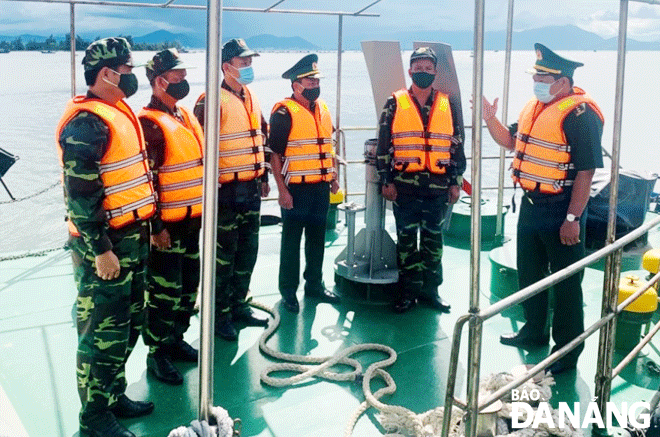 Border Guard Squadron 2 officers are deploying the tasks of flood prevention and search, rescue at sea in 2021. Photo: Nhu Thao