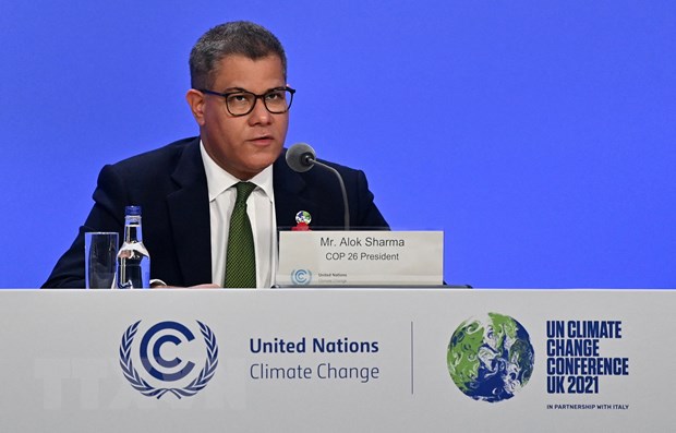 Chủ tịch COP26 trong cuộc họp báo tại Hội nghị lần thứ 26 Các bên tham gia Công ước khung của Liên hợp quốc về biến đổi khí hậu ở Glasgow, Anh ngày 6/11/2021. (Ảnh: AFP/TTXVN)