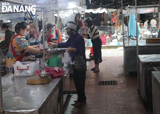 The An Hai Bac Wet Market operating at the maximum of 50% capacity
