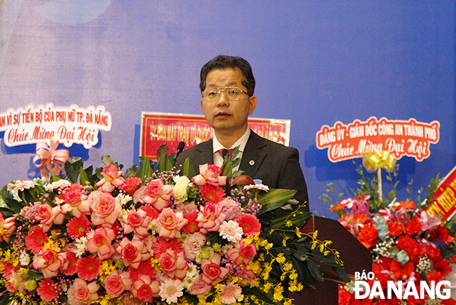 Da Nang Party Committee Secretary cum Head of the city's National Assembly (NA) Deputies' delegation Nguyen Van Quang addresses the 14th Da Nang Women's Congress in the 2021 - 2026 term, November 16, 2021. Photo: XUAN DUNG