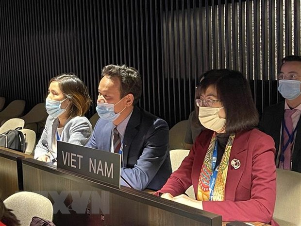 Đoàn Việt Nam tham dự phiên họp toàn thể Đại hội đồng UNESCO lần thứ 41 tại Paris. (Ảnh: Thu Hà/TTXVN)