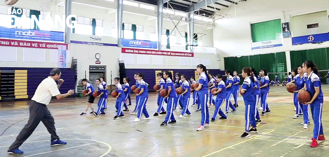 Students from the University of Da Nang at a physical education class (Photo taken at the time when there was no COVID-19). Photo: X.S