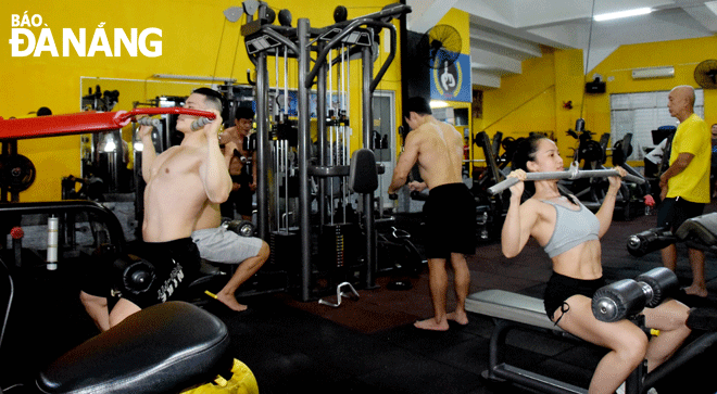 Bodybuilders in Da Nang are racing against time to prepare for the 2021 National Bodybuilding Championships which is scheduled to take place in late December. Photo: ANH VU