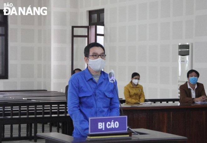 Bị cáo Trần Văn Sơn tại phiên tòa. Ảnh: LÊ HÙNG