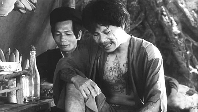 Phim Làng Vũ Đại ngày ấy của đạo diễn - NSND Phạm Văn Khoa được xếp vào hàng những tác phẩm kinh điển của điện ảnh Việt Nam thế kỷ 20. Phim được sản xuất năm 1982, chuyển thể từ các tác phẩm Sống mòn, Chí Phèo và Lão Hạc của nhà văn Nam Cao. (Ảnh tư liệu)