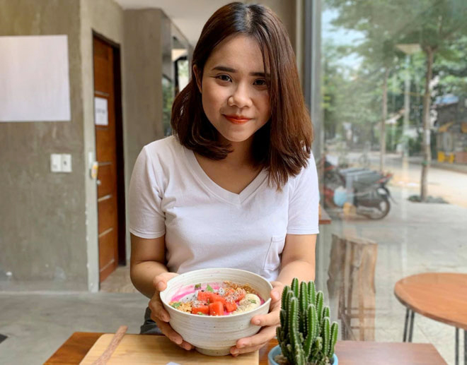 Mrs Tran Nhu with her ‘clean eating’ dish. (Photo provided by the character)