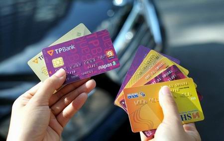 Sau ngày 31-12-2021, vẫn có thể sử dụng thẻ từ ATM để thực hiện các giao dịch thẻ