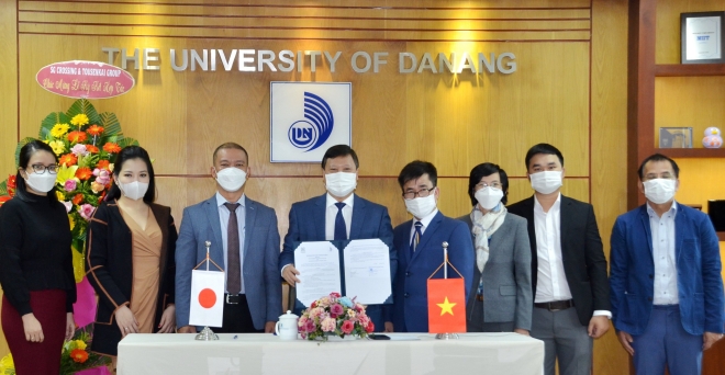 Đại học Đà Nẵng ký kết biên bản ghi nhớ hợp tác với Công ty SG Crossing