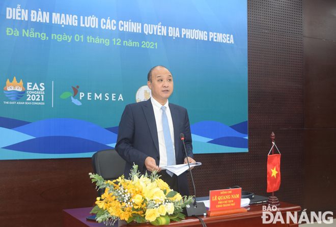Phó Chủ tịch UBND thành phố Lê Quang Nam, tân Chủ tịch Mạng lưới PNLG nhiệm kỳ 2022-2025 phát biểu bế mạc Diễn đàn Mạng lưới PNLG về phát triển bền vững vùng bờ. Ảnh: HOÀNG HIỆP