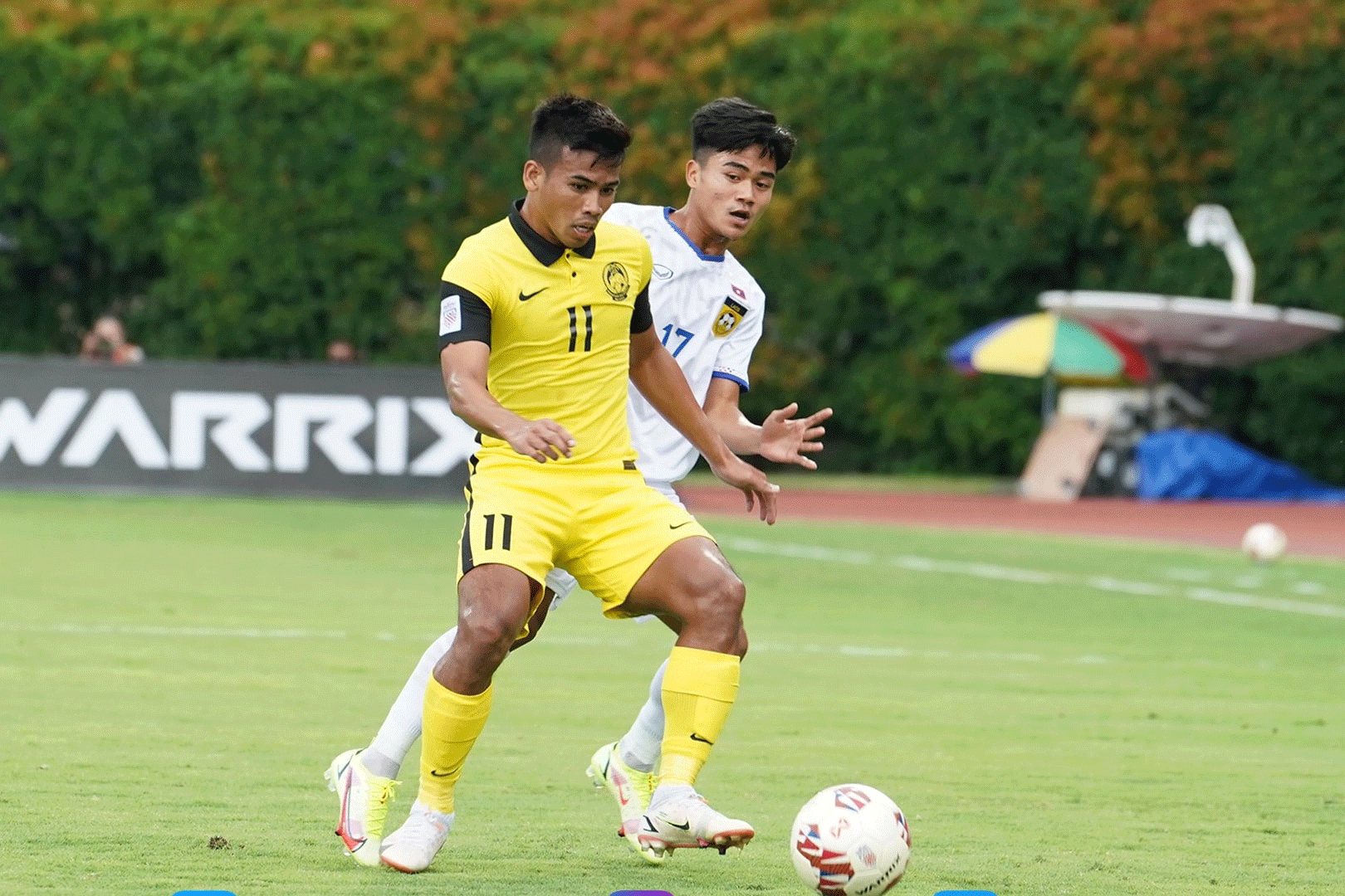 Tiền vệ Safawi Rasid (áo vàng) là một trong những cầu thủ nguy hiểm của Malaysia mà hàng phòng ngự đội tuyển Việt Nam cần đề phòng. Ảnh: FAM