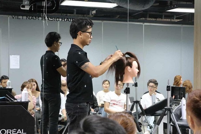 Khóa học tạo mẫu tóc tại Việt Nam Basic Hair.