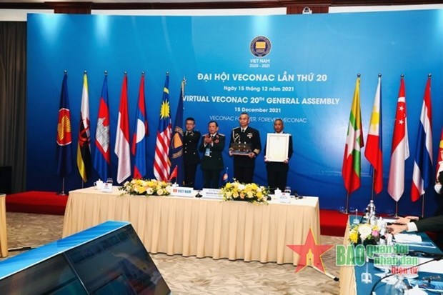 The Veterans’ Association of Viet Nam hands over the VECONAC Chairmanship to the War Veterans Organisation of Thailand on December 15 (Photo: qdnd.vn)