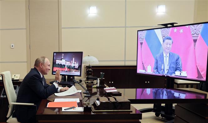 Tổng thống Nga Vladimir Putin tại cuộc gặp trực tuyến với Chủ tịch Trung Quốc Tập Cận Bình ngày 15/12/2021. Ảnh: AFP/TTXVN