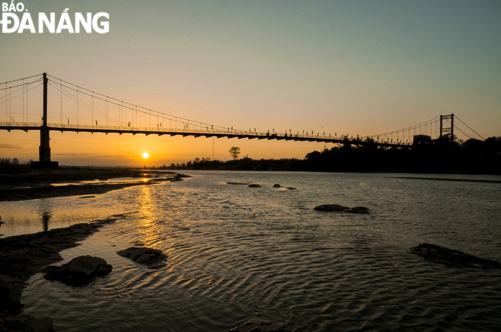 Romantic sunset moment seen at the Kon Klor Suspension Bridge 