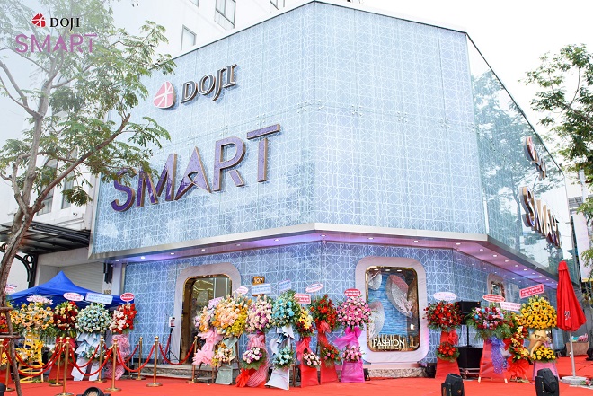DOJI Smart Đà Nẵng nổi bật trên tuyến phố trung tâm Đà Nẵng.
