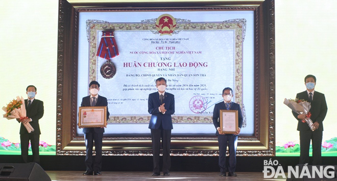 Quận Sơn Trà đón nhận Huân chương Lao động hạng Nhì