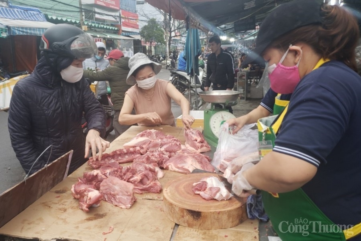 Bảo đảm phòng, chống dịch tại 18 điểm bán thịt heo bình ổn giá