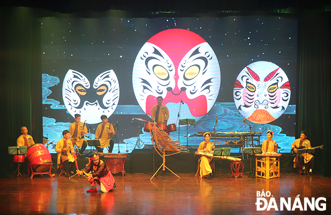 A Tuong performance at the art programme 'Scents of Da Nang', December 31, 2021. Photo: XUAN DUNG